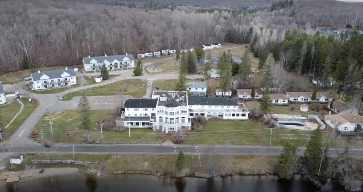 Aerial view of Wigamog Inn