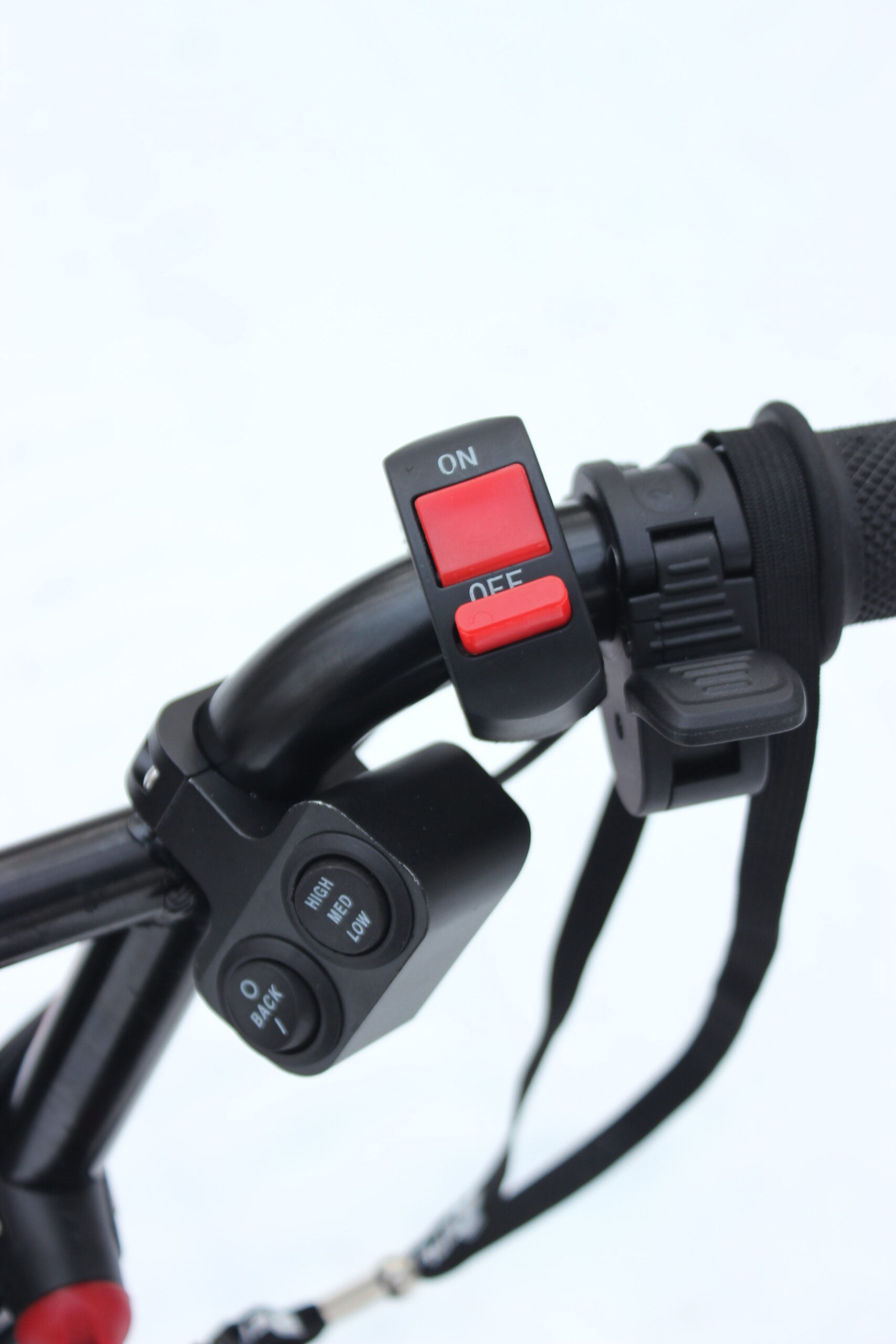 the moonbikes handlebar controls