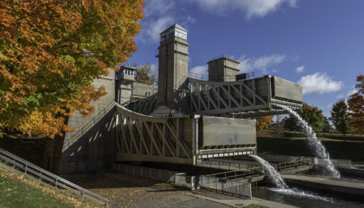 Lift lock with water spilling out