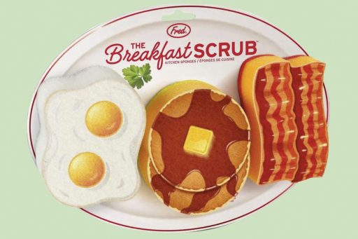 Breakfast food-shaped sponges on a green background, cleaning